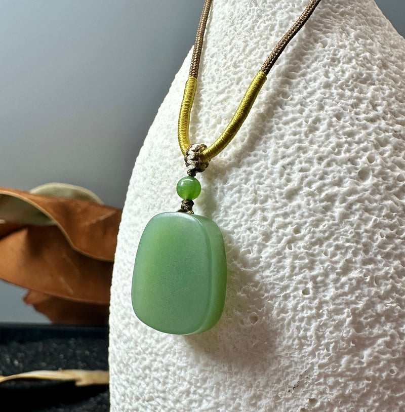 Siberian Jade Drop Pendant, 18.5mm