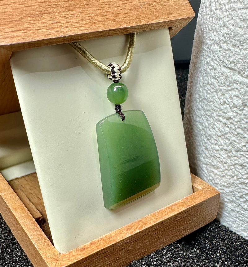 Siberian Jade Drop Pendant, 26mm