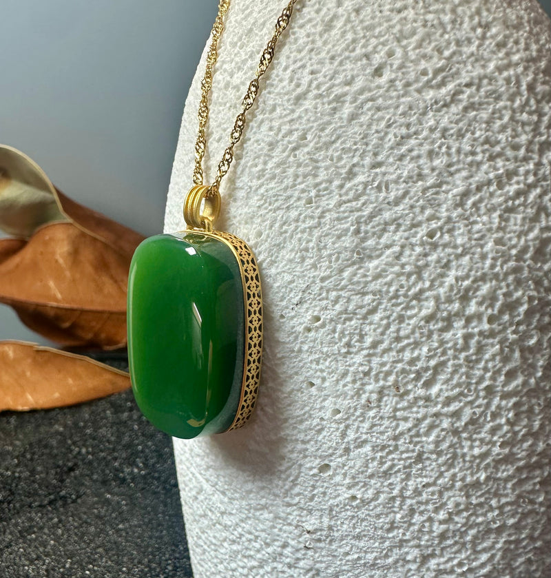 AAA Siberian Jade Pendant - 18k