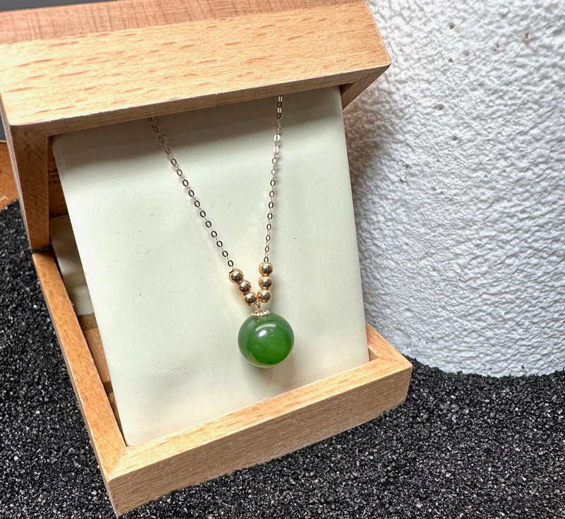 18K Rose Gold  Siberian Jade Bead Pendant