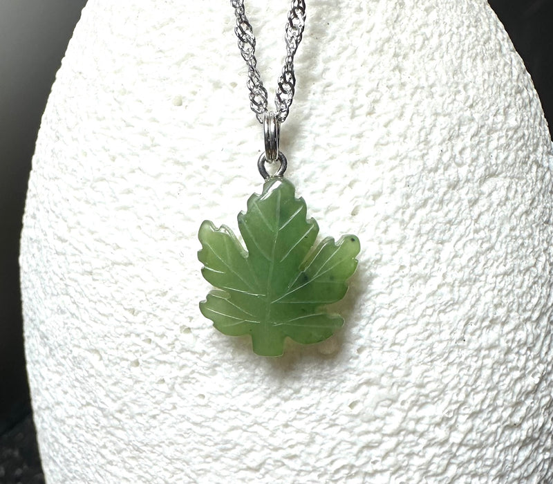 Maple Leaf Pendant/ Charm