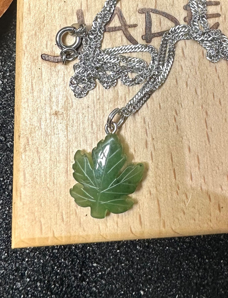 Maple Leaf Pendant/ Charm