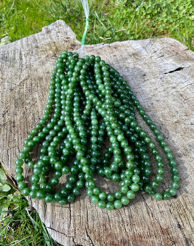 Vintage Spinach Jade Beaded 14K Yellow Gold Necklace - Ruby Lane